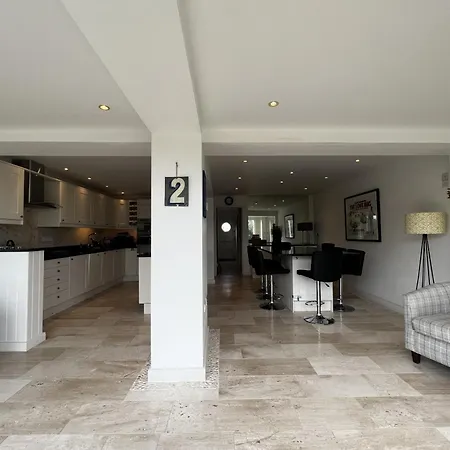 North Quay - Pet Friendly Luxury Townhouse Overlooking Bembridge Harbour St Helens  Exterior photo