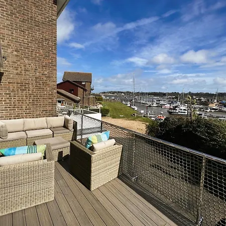 North Quay - Pet Friendly Luxury Townhouse Overlooking Bembridge Harbour St Helens  Exterior photo