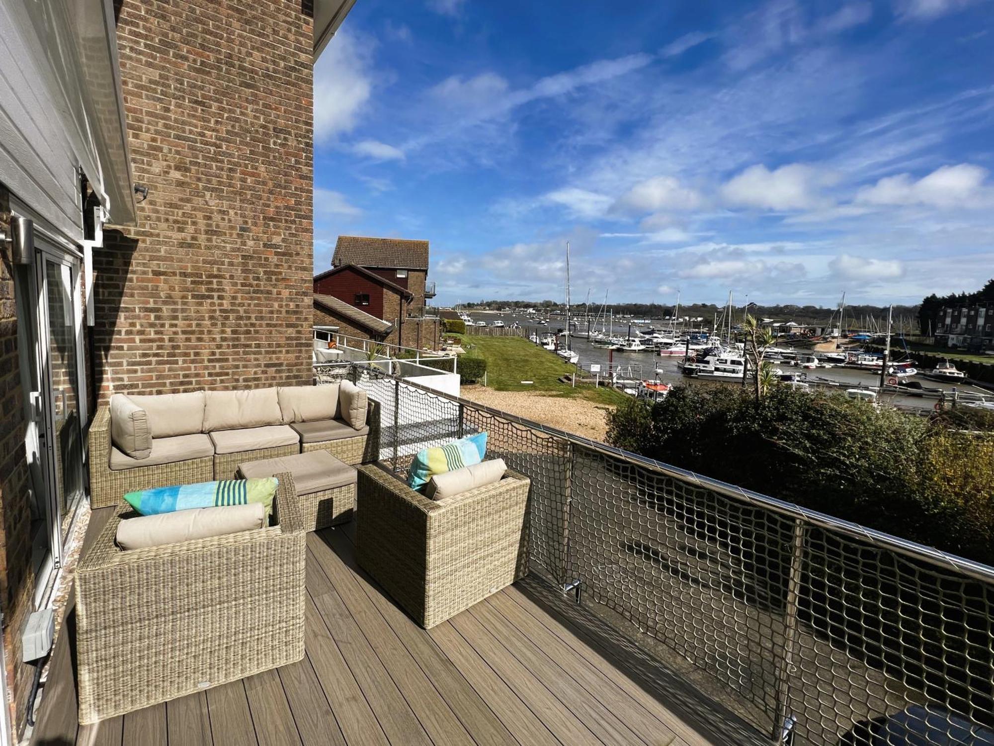 Ferienhaus North Quay - Pet Friendly Luxury Townhouse Overlooking Bembridge Harbour *
