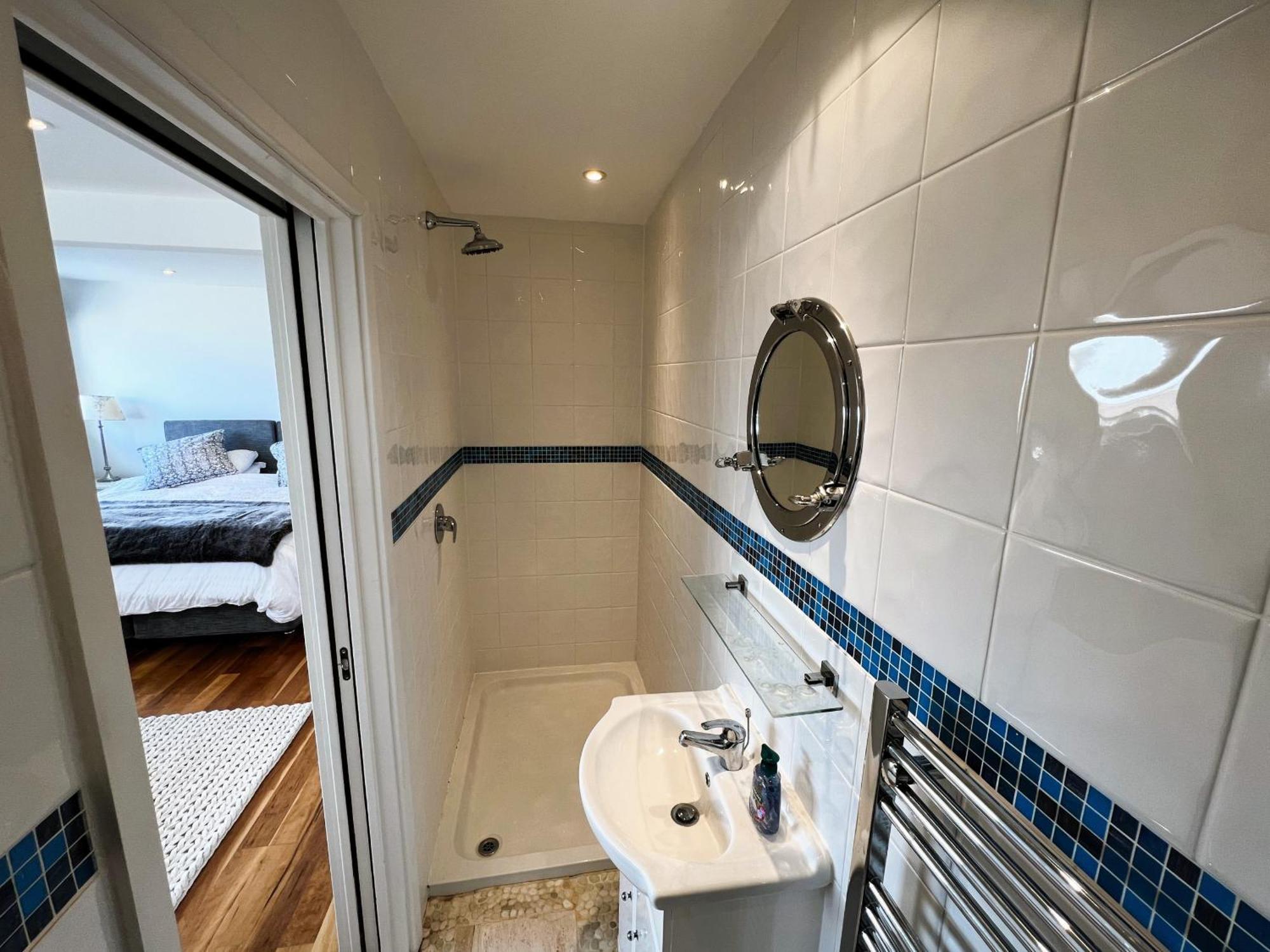 North Quay - Pet Friendly Luxury Townhouse Overlooking Bembridge Harbour
