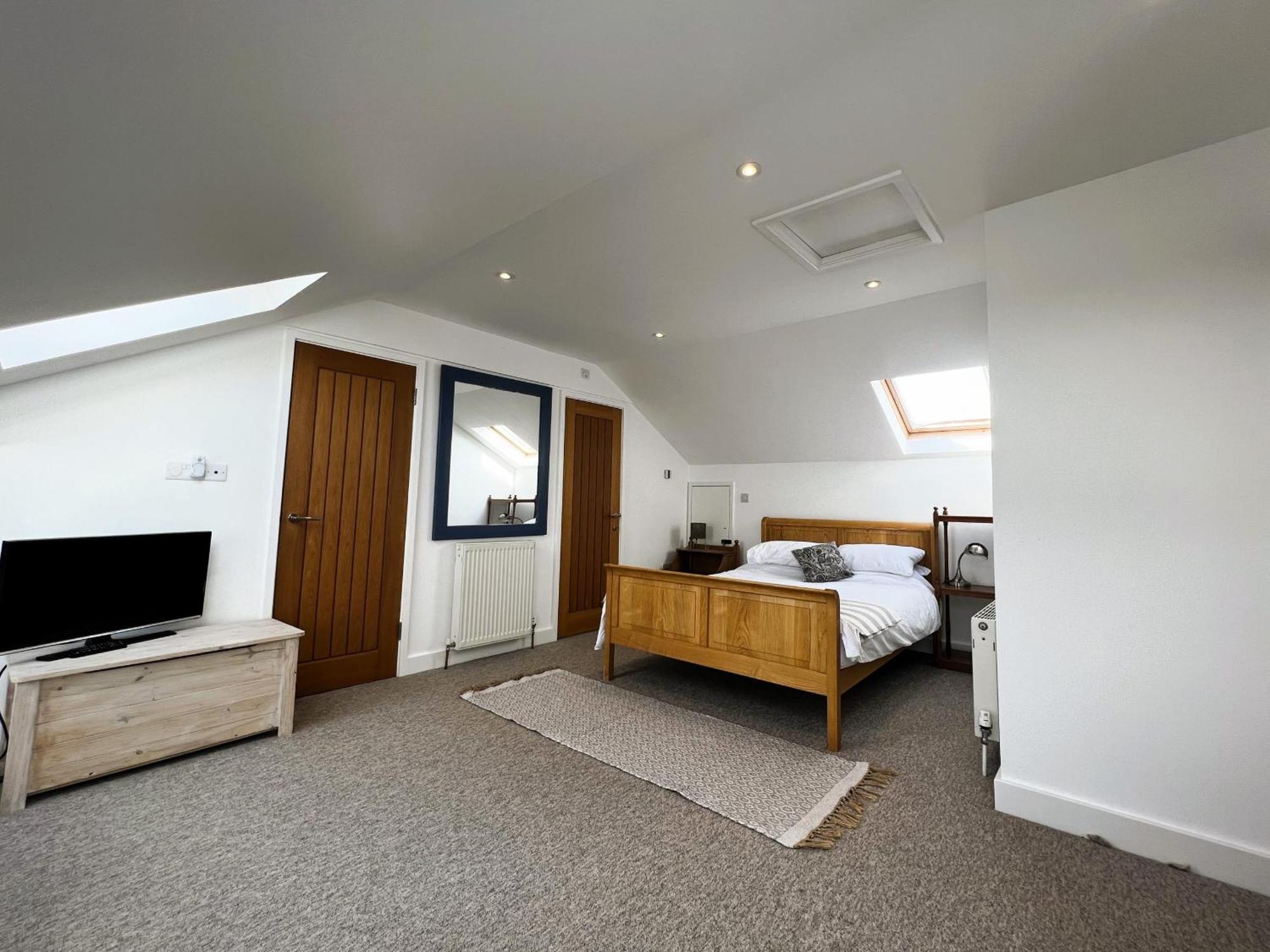 North Quay - Pet Friendly Luxury Townhouse Overlooking Bembridge Harbour *